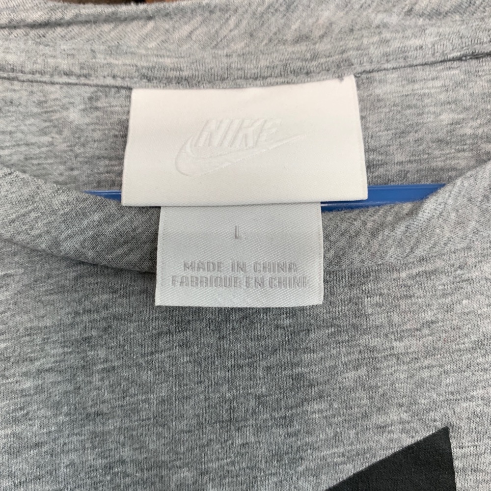 Nike Top - Picture 3 of 3